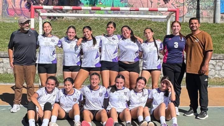 EL HANDBALL DE DEPORTES CONCEPCION SIGUE AVANZANDO FUERTE EN LA COPA BIO BIO